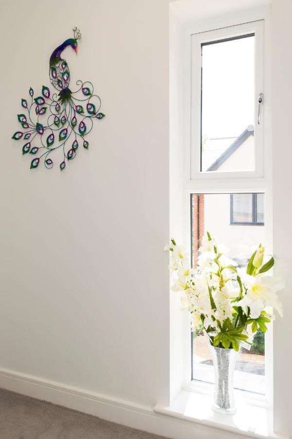 Greenfield Modern 3Br Home - Southcote Lane , Reading Buitenkant foto