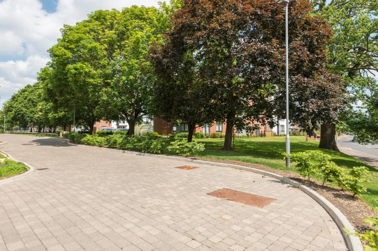 Greenfield Modern 3Br Home - Southcote Lane , Reading Buitenkant foto