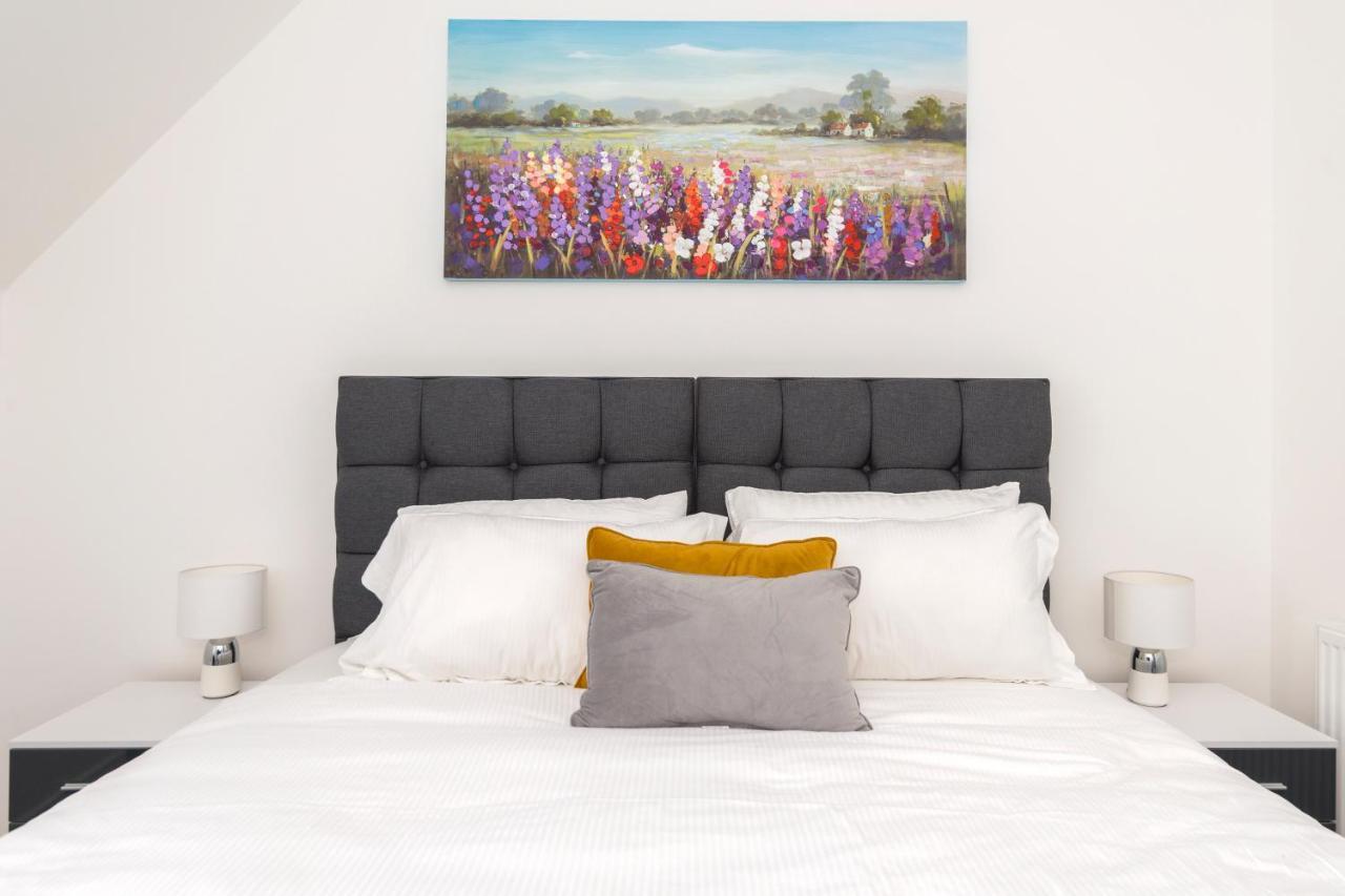 Greenfield Modern 3Br Home - Southcote Lane , Reading Buitenkant foto
