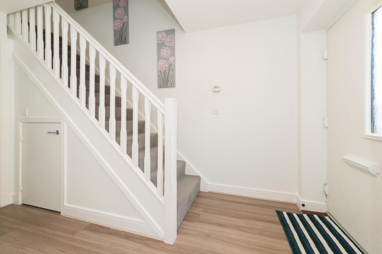 Greenfield Modern 3Br Home - Southcote Lane , Reading Buitenkant foto