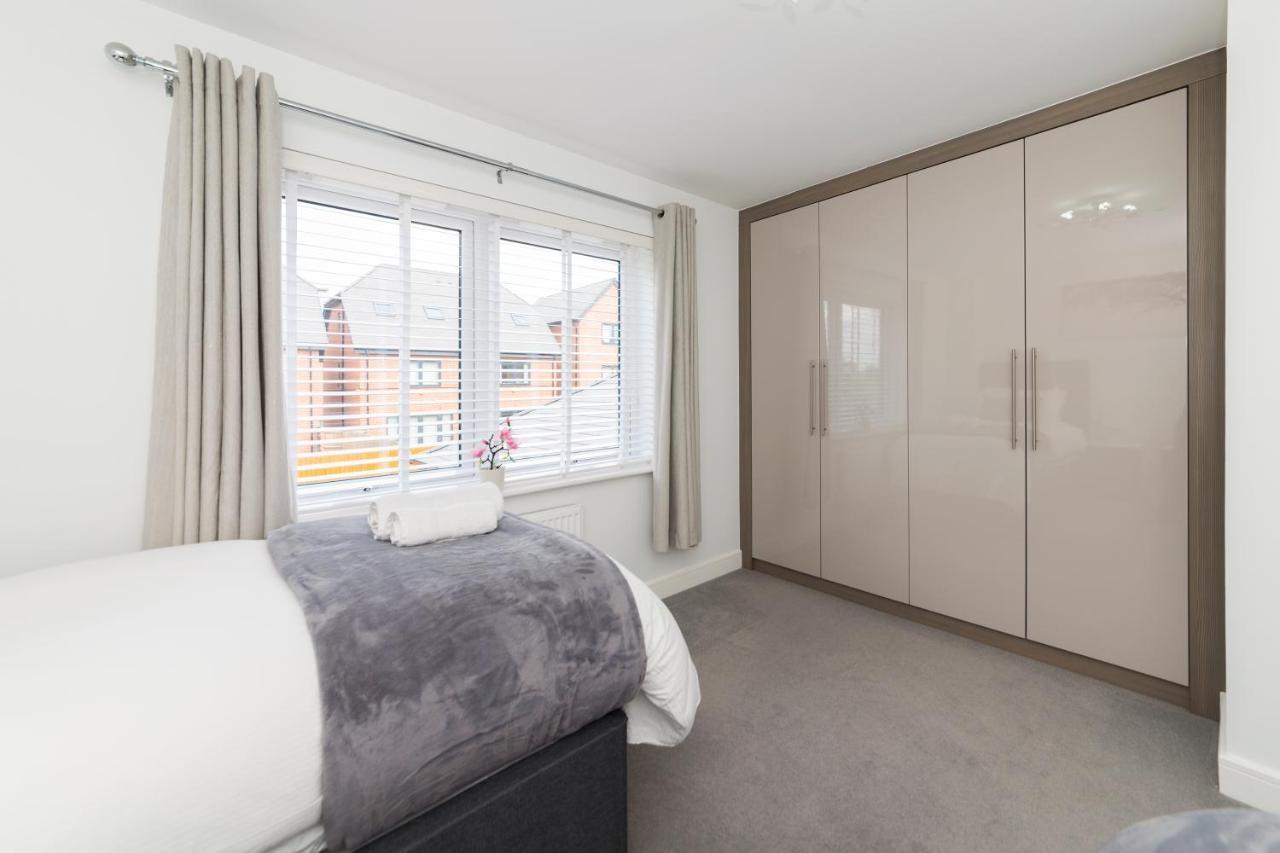 Greenfield Modern 3Br Home - Southcote Lane , Reading Buitenkant foto