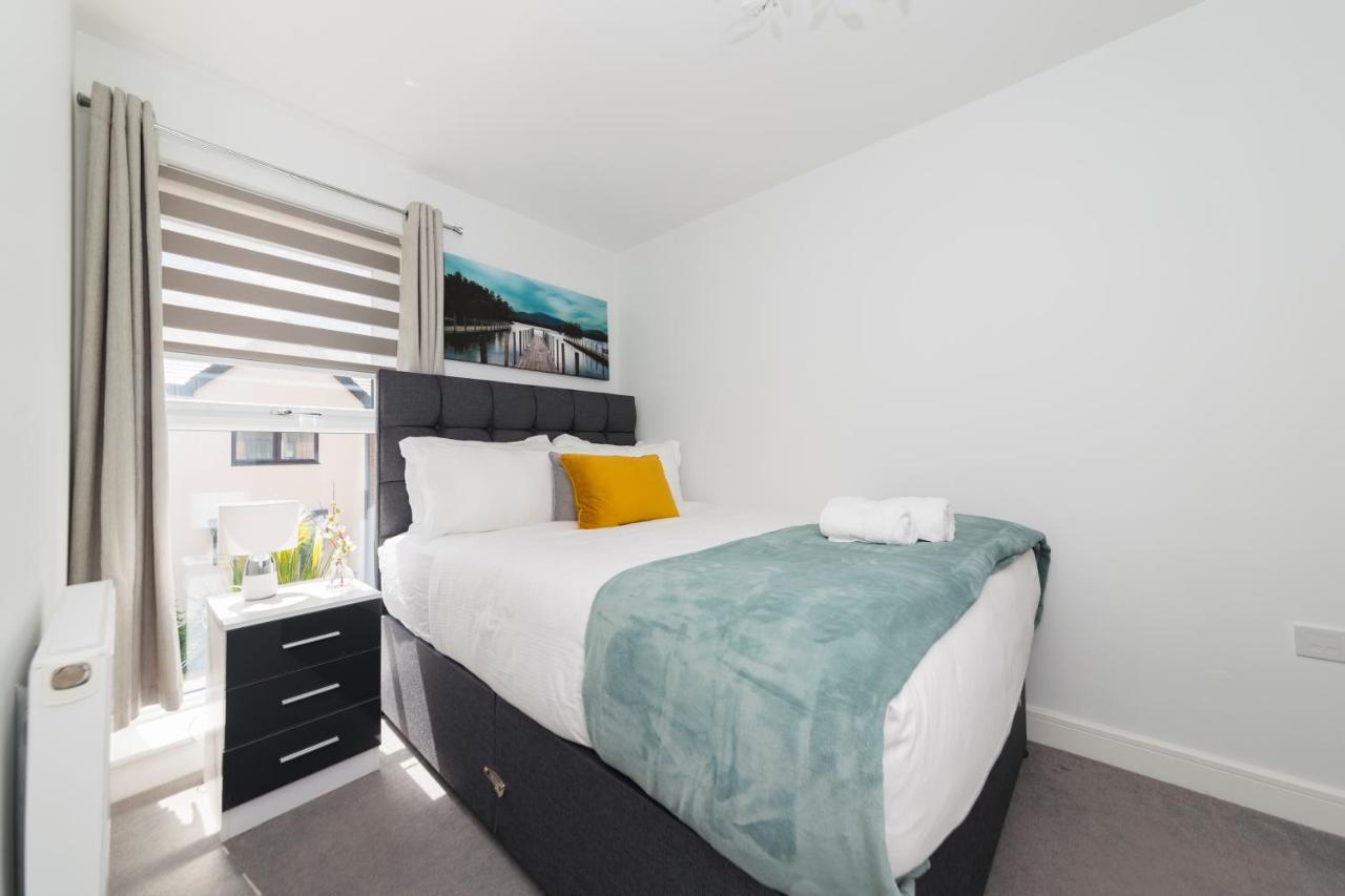 Greenfield Modern 3Br Home - Southcote Lane , Reading Buitenkant foto
