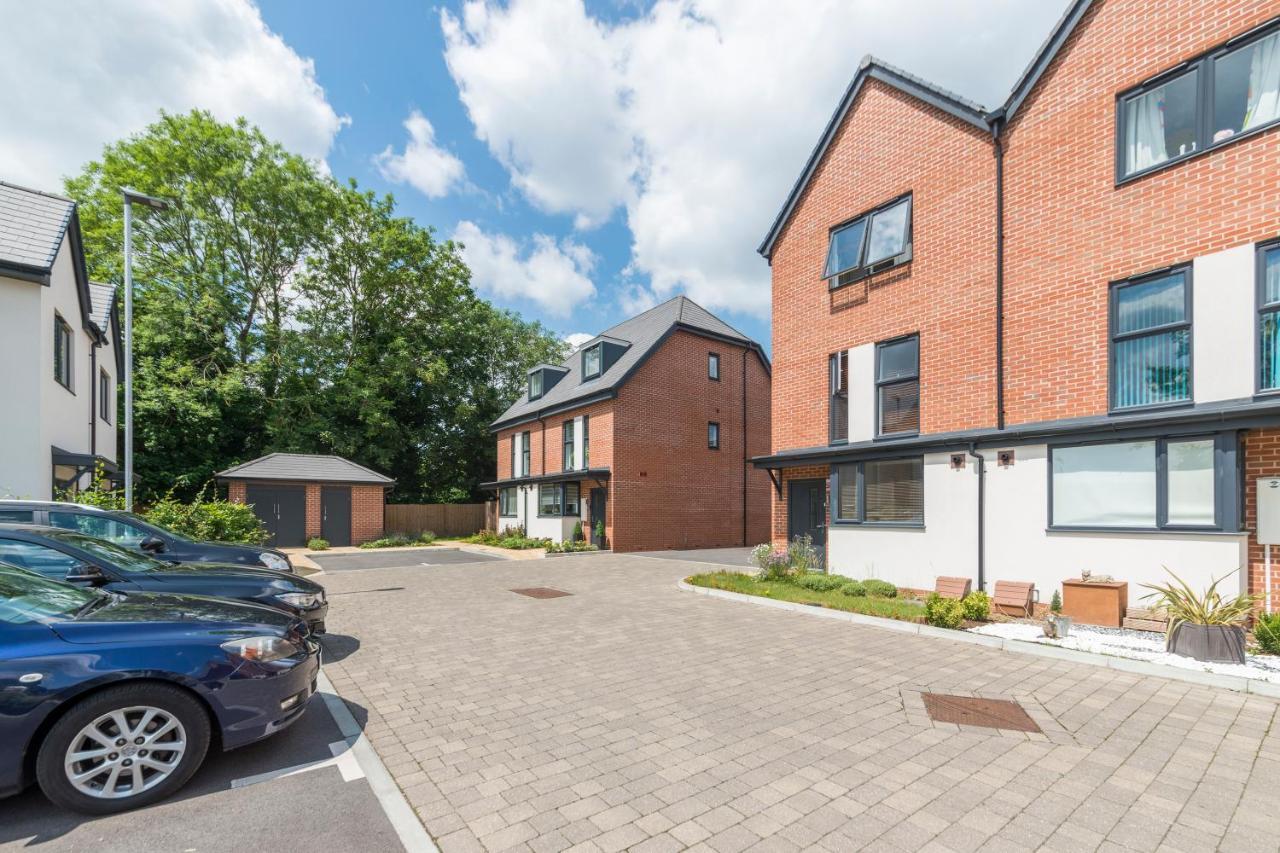 Greenfield Modern 3Br Home - Southcote Lane , Reading Buitenkant foto