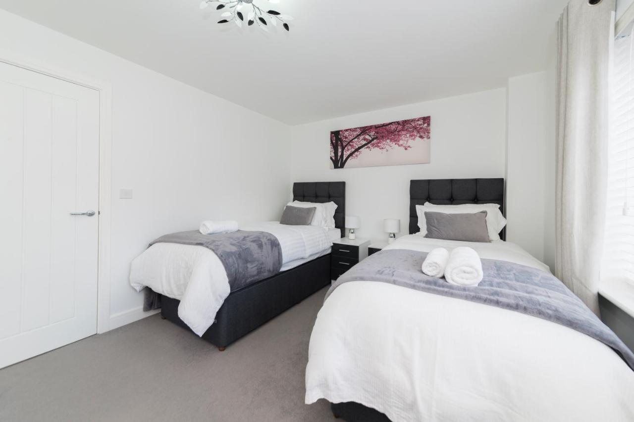 Greenfield Modern 3Br Home - Southcote Lane , Reading Buitenkant foto